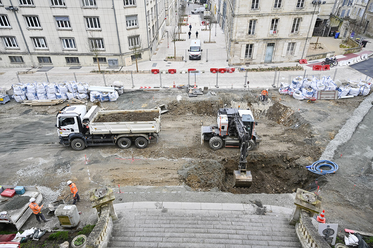 Place Martin-Bastard, le 7 février 2024 (photo Darri)