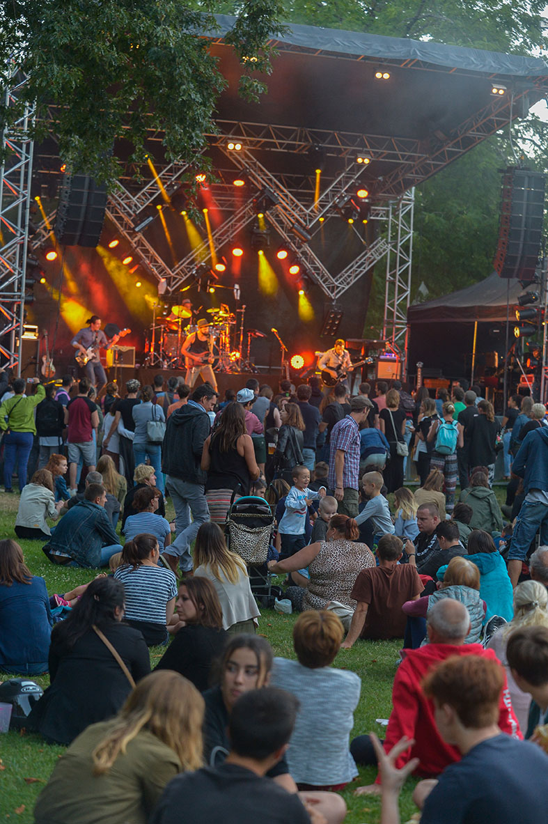 Jeudis Niortais 3 Août Shinin'woods - Agrandir l'image 6 sur [31], fenêtre modale