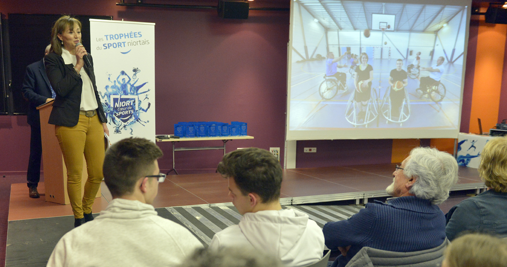  - Agrandir l'image 7 sur [23], fenêtre modale