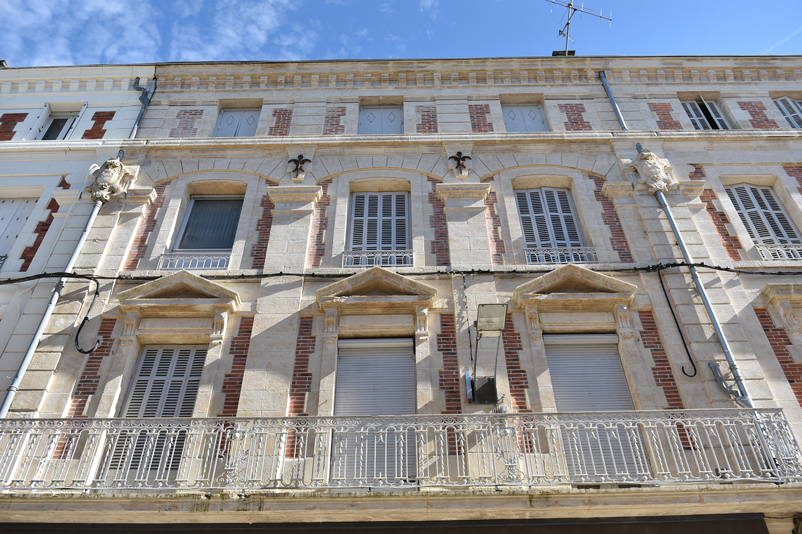 Façade dans le centre-ville de Niort © B Derbord