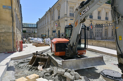 Pavage des rues de la Prefecture et Du Guesclin - Agrandir l'image 110 sur [117], fenêtre modale
