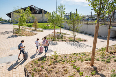  - Agrandir l'image 7 sur [166], fenêtre modale