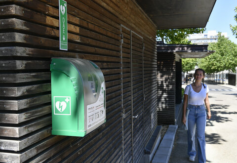 Défibrillateur en centre-ville de Niort