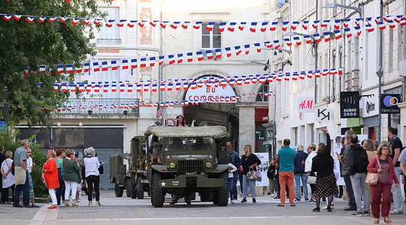 75 eme anniversaire de la liberation de Niort - Agrandir l'image, fenêtre modale
