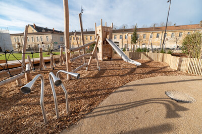  - Agrandir l'image 8 sur [153], fenêtre modale