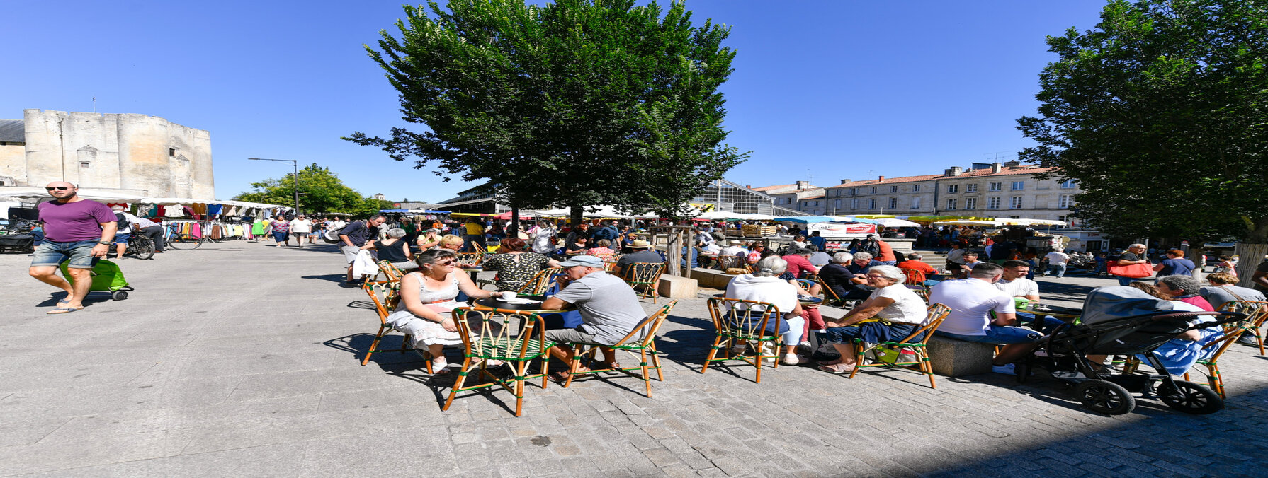 L?emblematique Bar des Halles a reouverts ses porte et se nomme maintenant le Bouillon