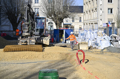 Place Martin-Bastard. - Agrandir l'image 83 sur [117], fenêtre modale