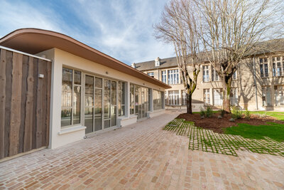  - Agrandir l'image 9 sur [153], fenêtre modale