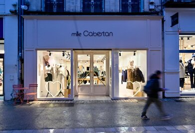  - Agrandir l'image 3 sur [18], fenêtre modale