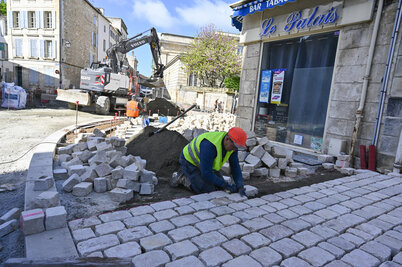 Place des Tribunaux. - Agrandir l'image 58 sur [117], fenêtre modale