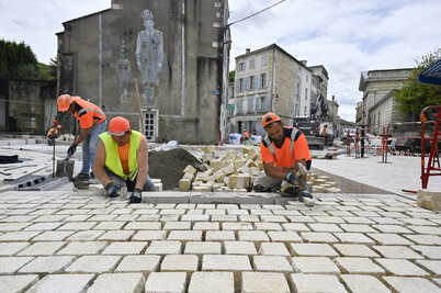 Place des Tribunaux. - Agrandir l'image 56 sur [117], fenêtre modale