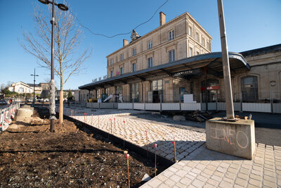  - Agrandir l'image 27 sur [166], fenêtre modale