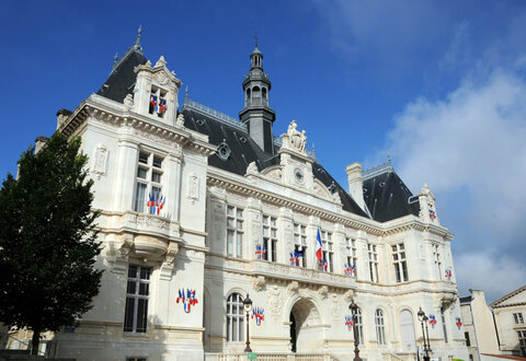 Façade de l'Hôtel de Ville de Niort © B Derbord