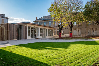  - Agrandir l'image 21 sur [153], fenêtre modale