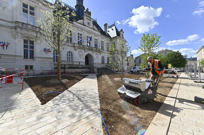 Place Martin-Bastard. - Agrandir l'image 57 sur [117], fenêtre modale