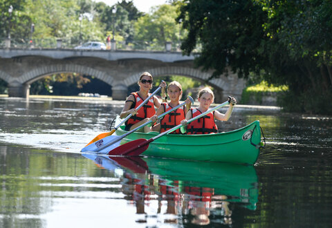 Activites Niort plage Paddle canoe basket volley Kung Fu tir a l?arc trampoline.
