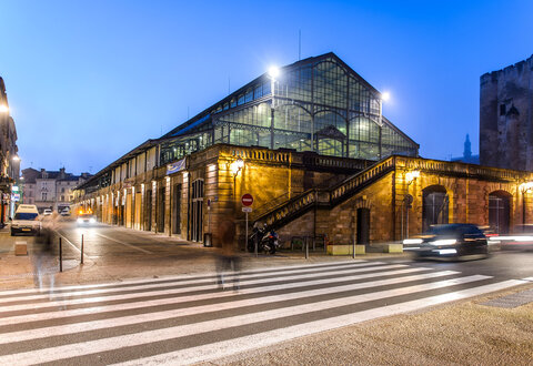 Halles de Niort vues depuis la Sèvre © Alex Giraud