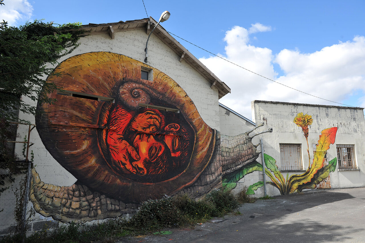 Oeuvre réalisée en octobre 2013 dans l'enceinte des Usines Boinot - Crédit Bruno Derbord
