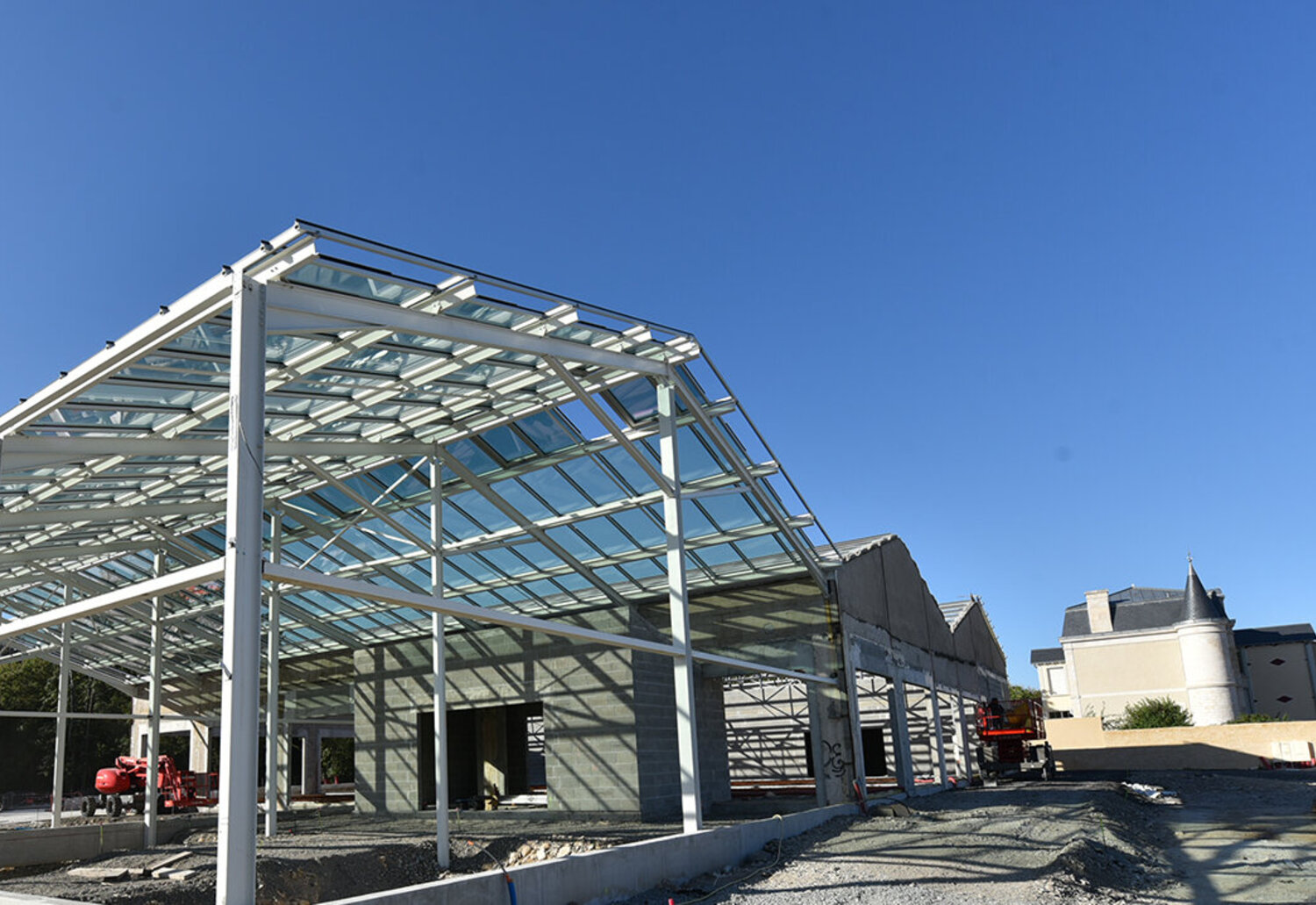 septembre 2019 Les anciens hangars, septembre 2019 ©Bruno Derbord