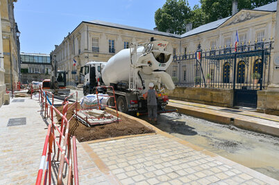 Pavage des rues de la Prefecture et Du Guesclin - Agrandir l'image 109 sur [117], fenêtre modale