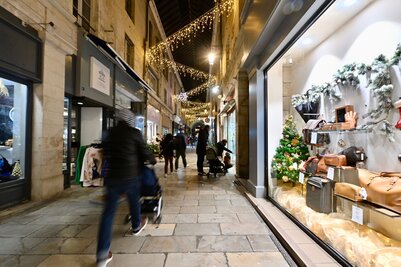  - Agrandir l'image 6 sur [16], fenêtre modale