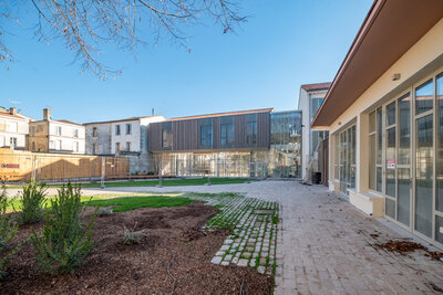  - Agrandir l'image 15 sur [153], fenêtre modale