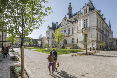  - Agrandir l'image 6 sur [117], fenêtre modale