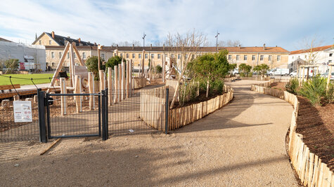  - Agrandir l'image 2 sur [153], fenêtre modale