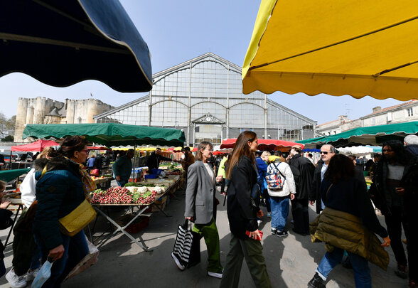 Marche des Halles - Agrandir l'image, fenêtre modale