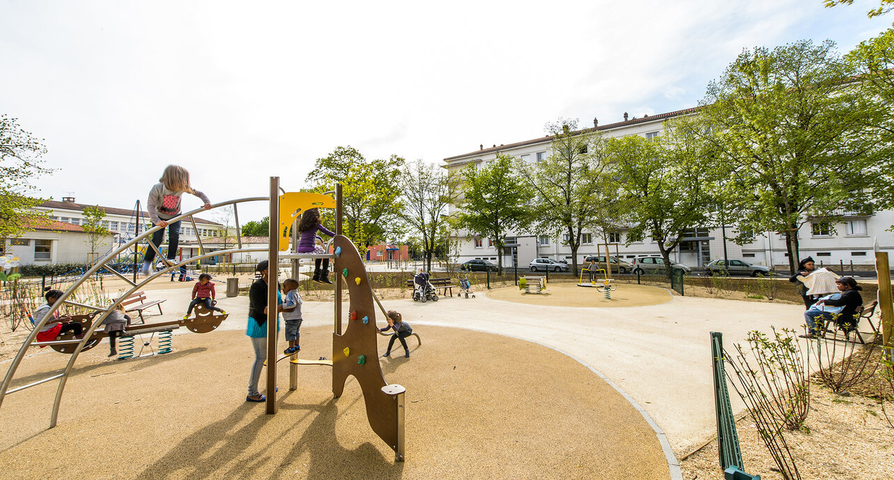 Place Louis-Jouvet © A. Giraud
