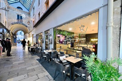  - Agrandir l'image 8 sur [16], fenêtre modale